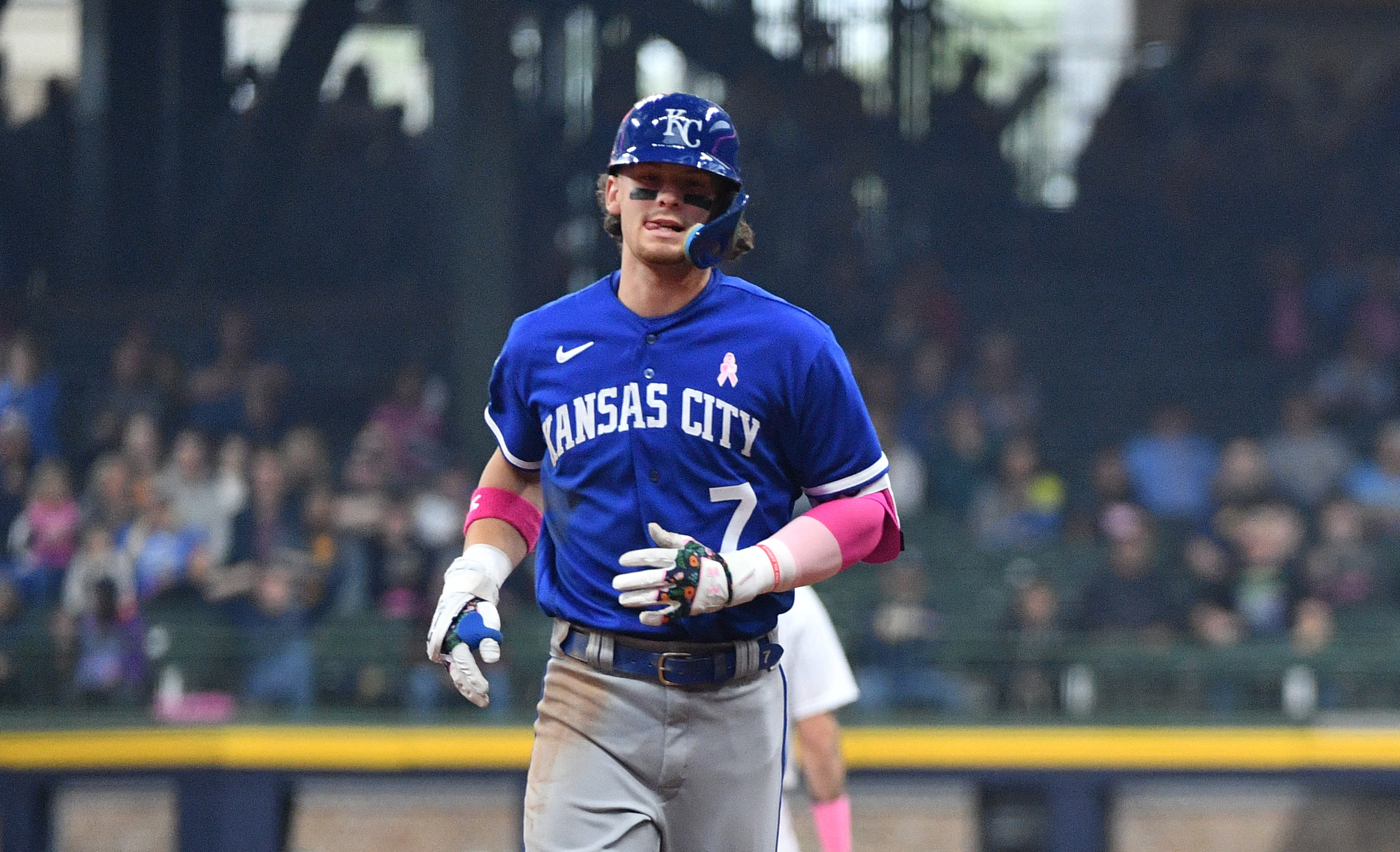 11th Inning Walk-Off Bunt Dooms Royals Against Brewers 11th Inning Walk-Off Bunt Dooms Royals Against Brewers