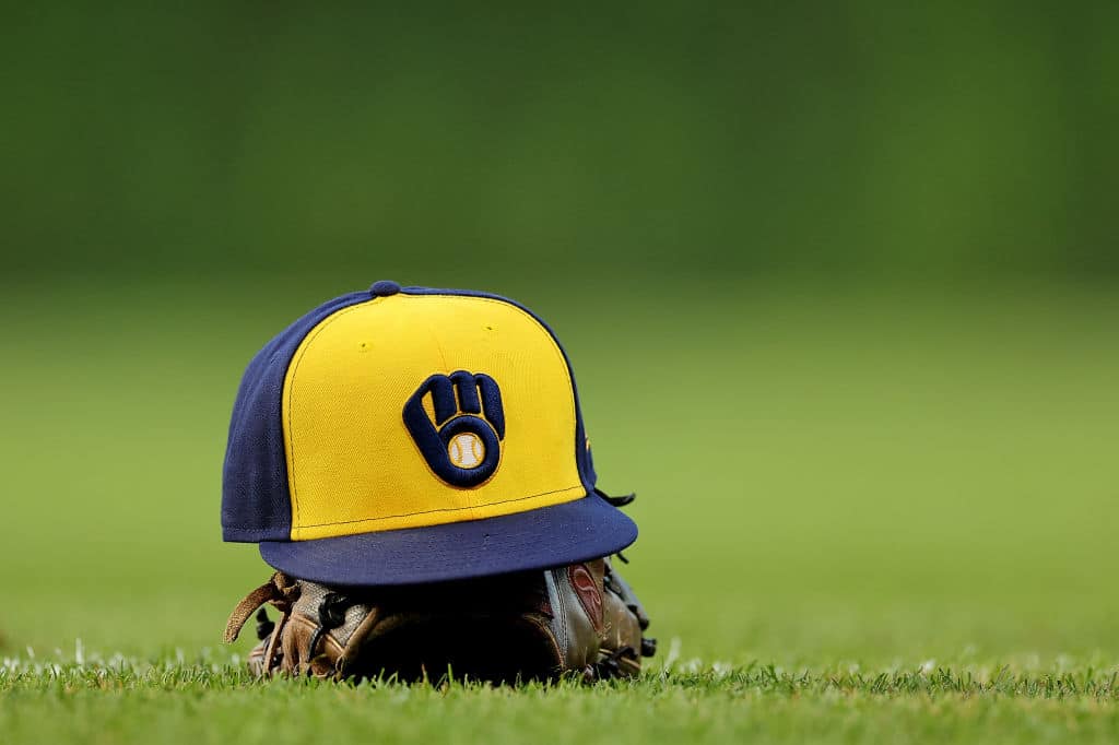 Brewers' Nine-Base Steal Spree Fuels Blowout Victory