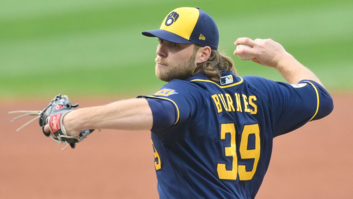 Brewers Shatter 33-Year-Old Record With 9 Stolen Bases