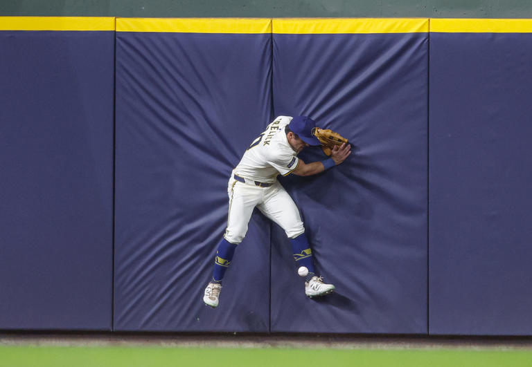 Cortes Returns To Form: Dominant Start Against Cincinnati Reds Cortes Returns To Form: Dominant Start Against Cincinnati Reds