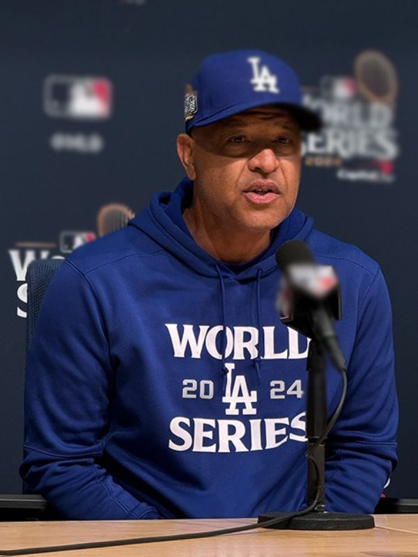 Dave Roberts: World Series Would Have Been Different Without That One Hit Dave Roberts: World Series Would Have Been Different Without That One Hit