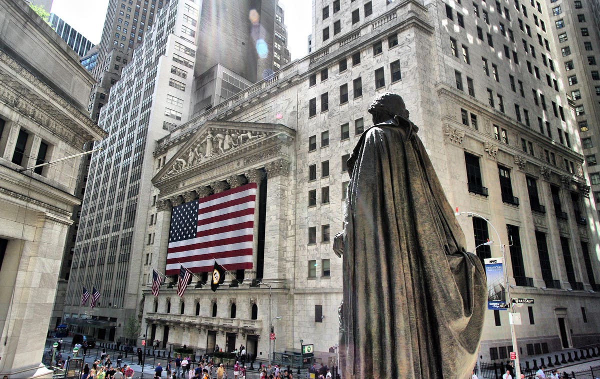 Despite Trade Disputes, Canadian Investment In US Stocks Hits Peak