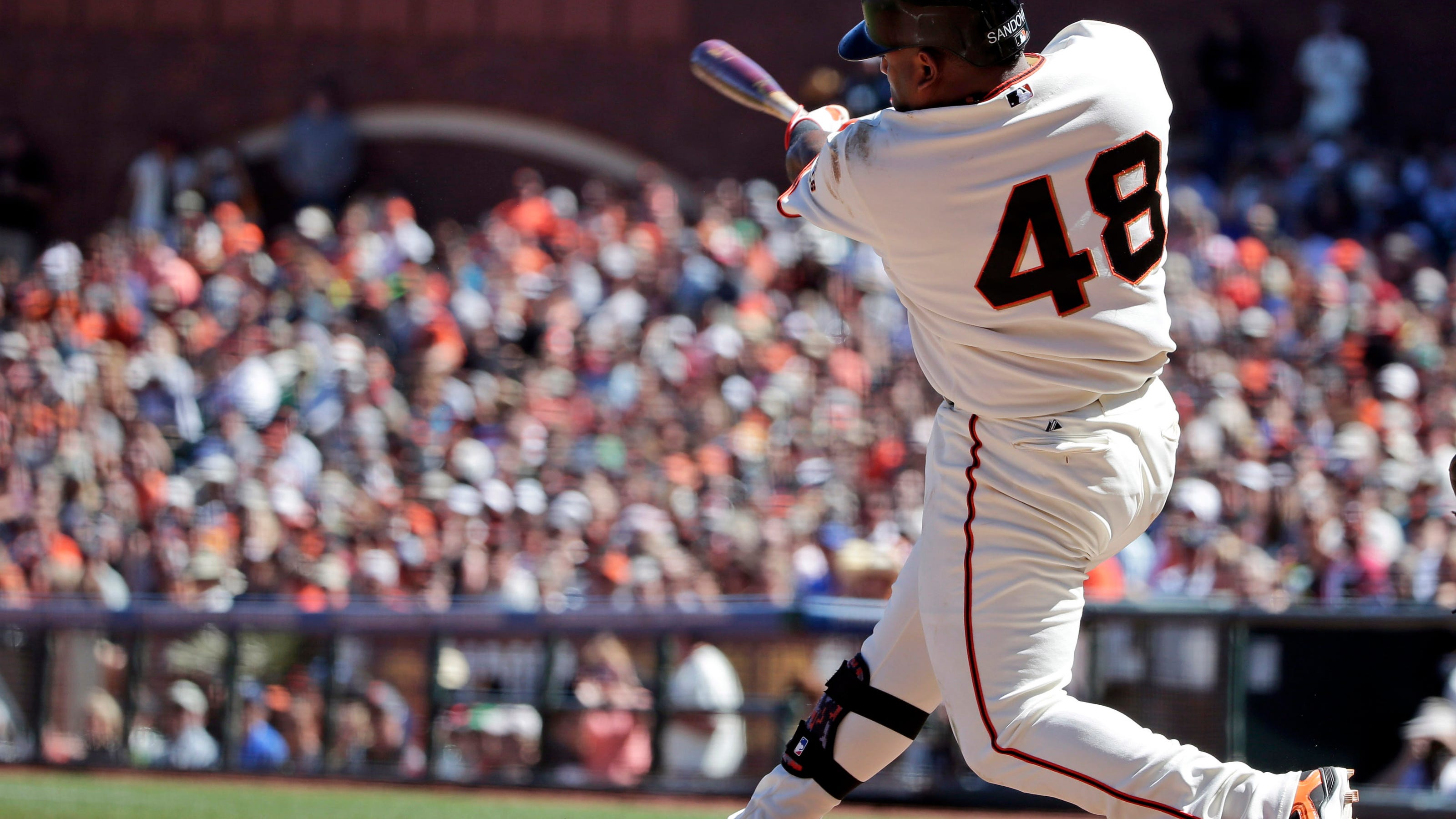 Flores And Lee Power Giants Past Brewers Flores And Lee Power Giants Past Brewers
