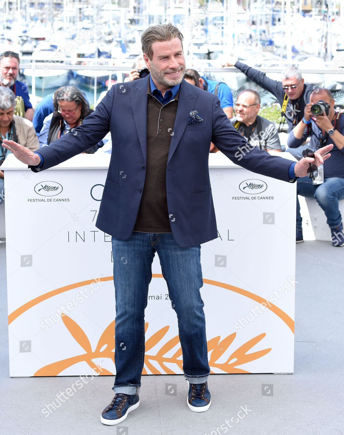 John Travolta Shares Personal Photo, Calms Fan Worries John Travolta Shares Personal Photo, Calms Fan Worries